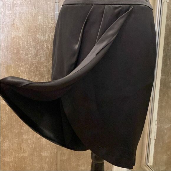 Chanel 100%  tulip skirt, US4 - Picture 3 of 10